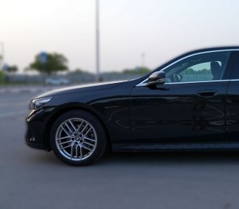 BMW 5 side view